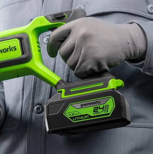 מסור חרב נטען GREENWORKS דגם 99579-2 עם מנוע Brushless 24V, מהירות 2,700 סל