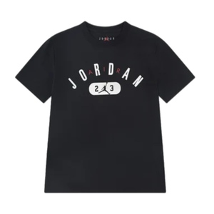 חולצה JORDAN מידות 8-16 לילדים בגוון שחור עם כיתוב