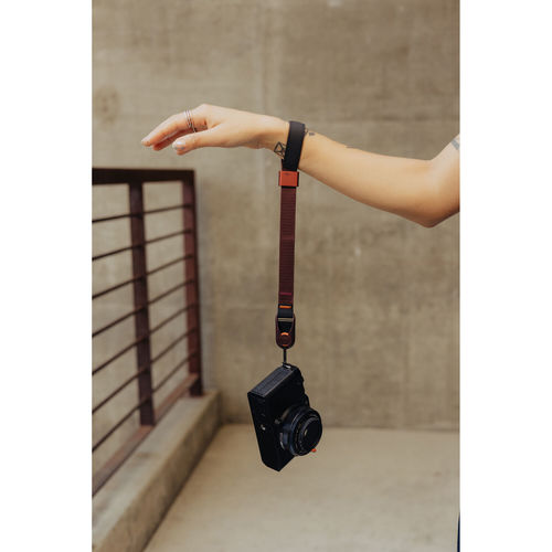 רצועת יד למצלמה Peak Design Cuff Camera Wrist Strap (Eclipse)