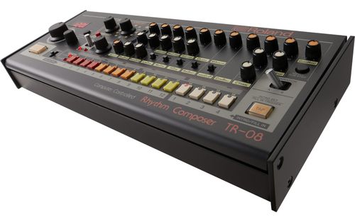 זוית נוספת Roland TR-08 808 drum machine