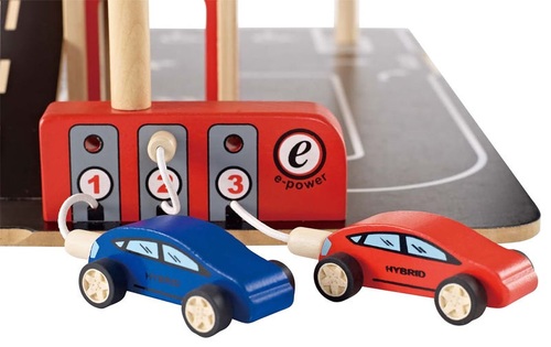 חניון גדול 4 קומות עם מנחת מסוקים