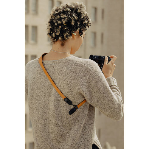 רצועה למצלמה Peak Design Form Leather Camera Strap Short