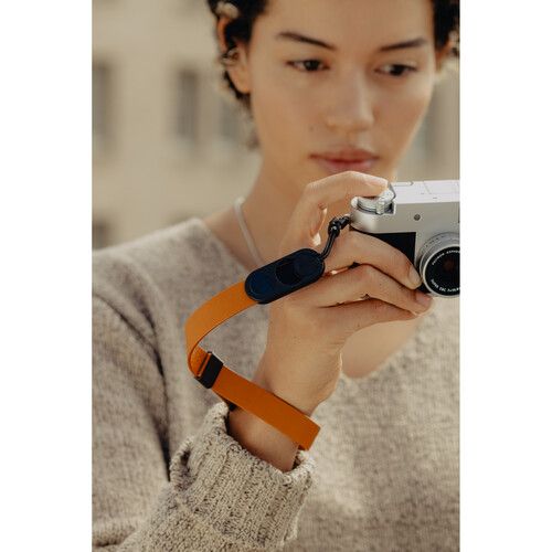 רצועת יד למצלמה Peak Design Cuff Leather Wrist Strap