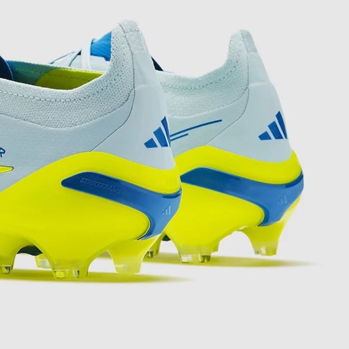 נעלי כדורגל מקצועיות adidas Predator Elite