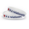 צמיד לבן בעיצוב in a relationship