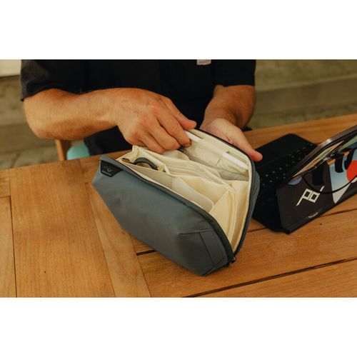 נרתיק אחסון לאביזרים Peak Design Tech Pouch 2L