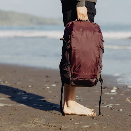 תיק צילום לטיולים Peak design Outdoor Backpack Zip 18L