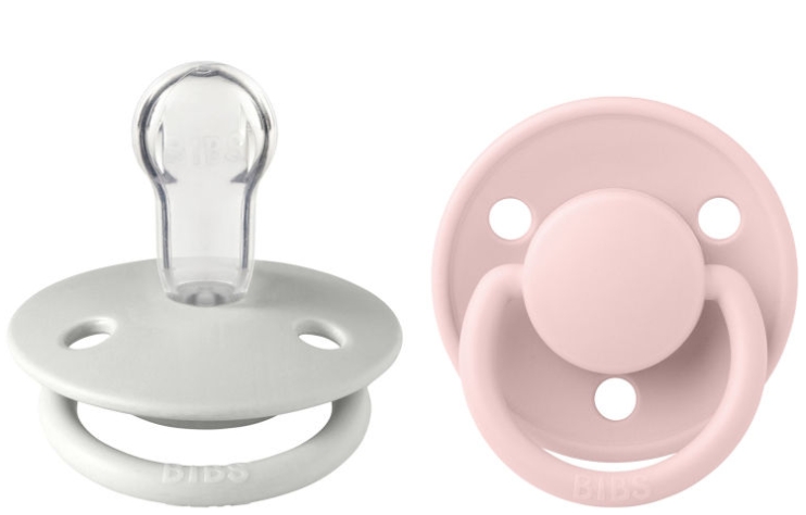 זוג מוצצי סיליקון De Lux אפור/ורוד 0+ חודשים BIBS