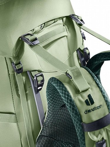 תרמיל מסע (נשים) - Deuter Aircontact Core 55+10 SL - ירוק