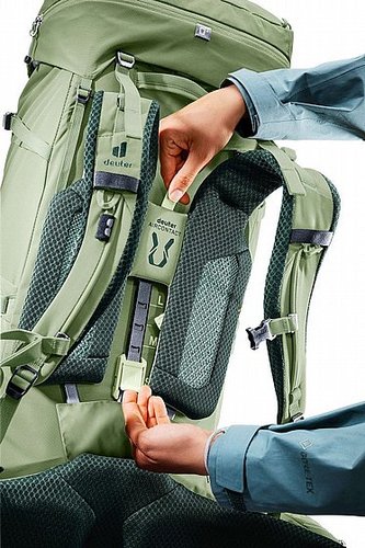 תרמיל מסע (נשים) - Deuter Aircontact Core 55+10 SL - ירוק
