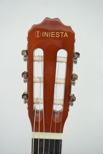 גיטרה קלאסית כולל נרתיק גימור מבריק INIESTA GC39B-NA NATURAL