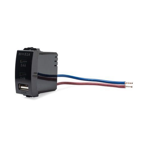 מטען 3 יציאות 3.1A 2C+A USB שחור 1M ניסקו סוויץ' 
