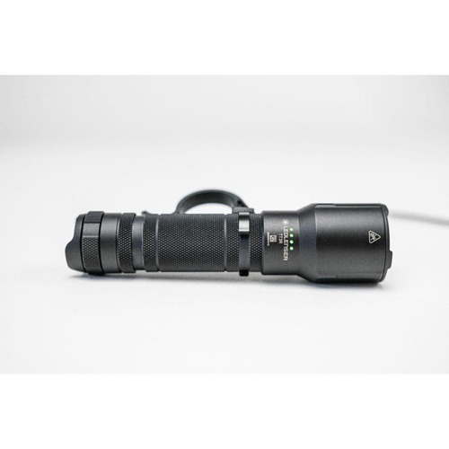 פנס יד טקטי TT3R 1900 Lumens מבית LEDLENSER
