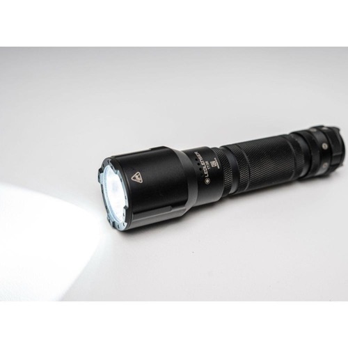 פנס יד טקטי TT3R 1900 Lumens מבית LEDLENSER