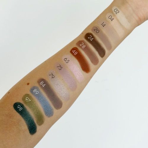 צללית מלו ווילז Malu Wilz וולווט במרקם קטיפתי VELVET EYESHADOW