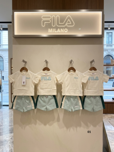 סט ספורט אופנתי לבנות של המותג הבינלאומי FILA