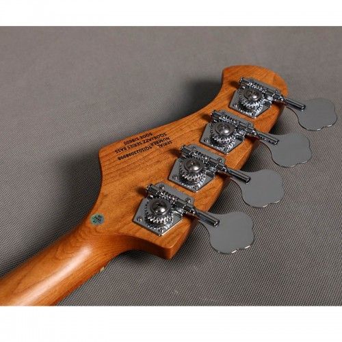 גיטרת בס דגם Jazz Bass מחברת SQOE