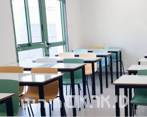 שולחן בית ספר עם רגל דגם תומר