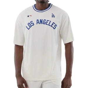 חולצה NEW ERA מידות XS-XXL לגברים בגוון קרם עם כיתוב