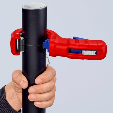 חותך צינורות ניקוז מפלסטיק KNIPEX DP50