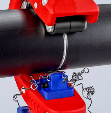 חותך צינורות ניקוז מפלסטיק KNIPEX DP50