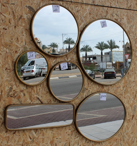 מראה אובלי-זהב עתיק 78*108 ס