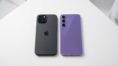 iPhone 15 vs Samsung Galaxy S24 FE — איזה מכשיר משתלם יותר ב-2026?