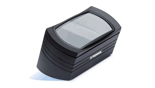 מגדלת דיגיטלית עם מסך