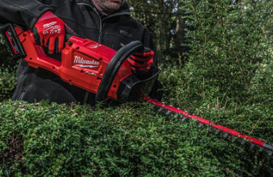 גוזם גדר חיה נטען Milwaukee M18 FHT45 FUEL – להב 45 ס