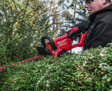 גוזם גדר חיה נטען Milwaukee M18 FHT45 FUEL – להב 45 ס