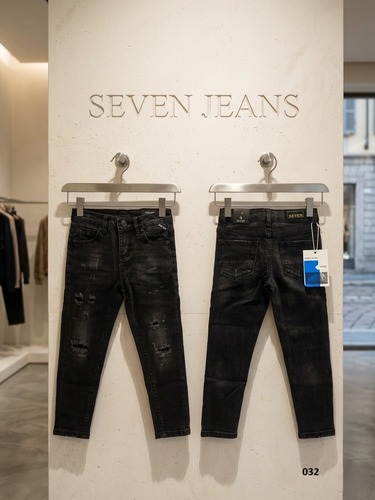 ג'ינסים של SEVEN JEANS לבנים