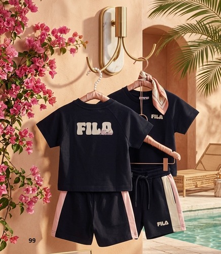 סט לבנות FILA - חולצת טי ומכנסיים קצרים אופנתיים