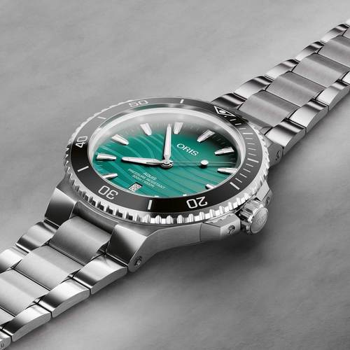ORIS 01 733 7789 4197 Aquis Yangtze Jiangtun Limited Edition 43.5MM 