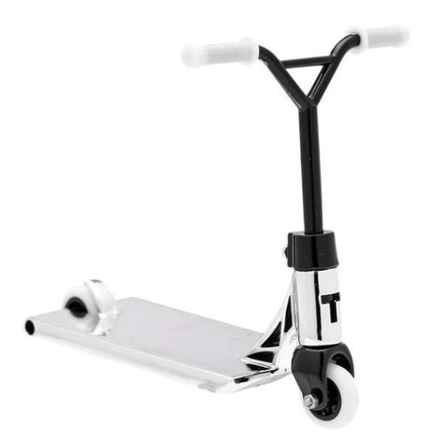 קורקינט אצבעות מתכתי כסוף – Tail Whip Street Finger Scooter