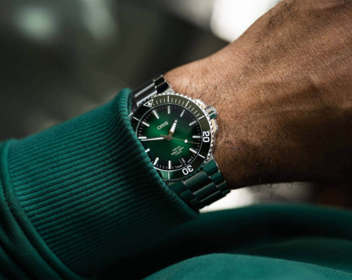 ORIS 0173377324157-0782105PEB 39.5MM Aquis Date