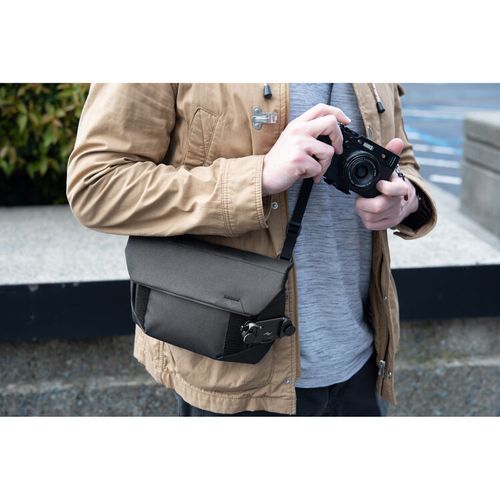 תיק פאוץ למצלמה Peak Design Field Pouch v2