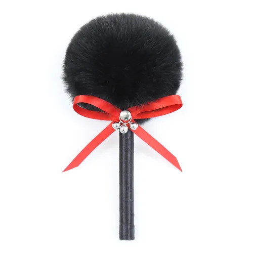 כדור פרווה על מקל Fur Tickler