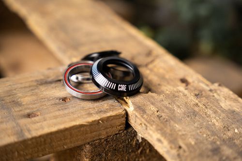 CORE Dash Integrated Headset Black