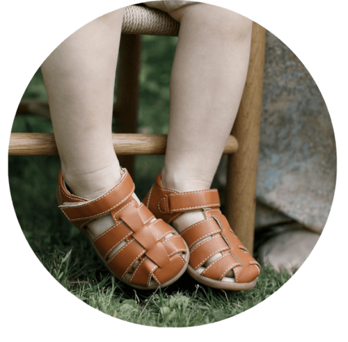 סנדל סגור בייבי מוקס Baby mocs צבע חום