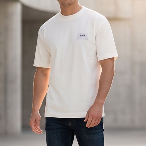 חולצה BALR מידות XS-XXL לגברים בגוון לבן עם פאץ'