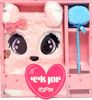 באריזת מתנה שועל ורוד‎ A5 מחברת פנאי פרווה+עט‎ LOOPY