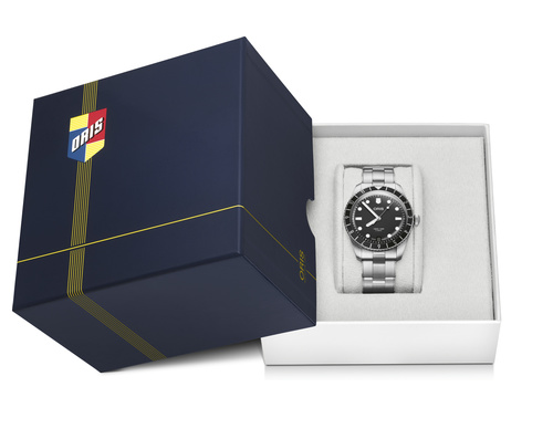Oris Divers Calibre 400 Sixty-five 12h 40mm מגיע עם 10 שנות אחריות