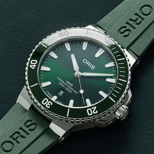 ORIS 7612611035901 43.5MM Aquis Date 