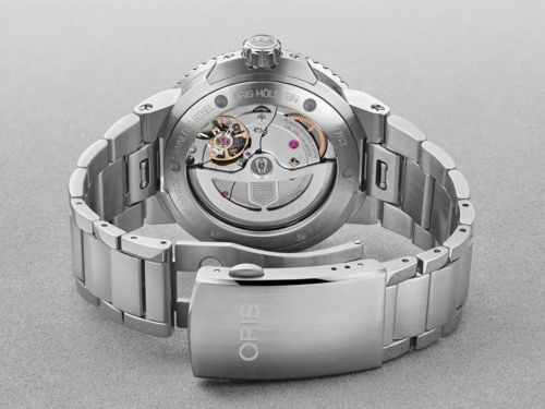 Oris Aquis Date 43.5mm Calibre 400 מגיע עם 10 שנות אחריות