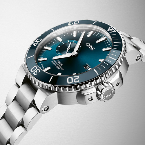 Oris Aquis Small Second Date 45.5mm