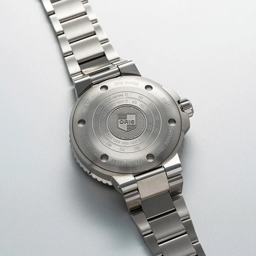 Oris Aquis Small Second Date 45.5mm