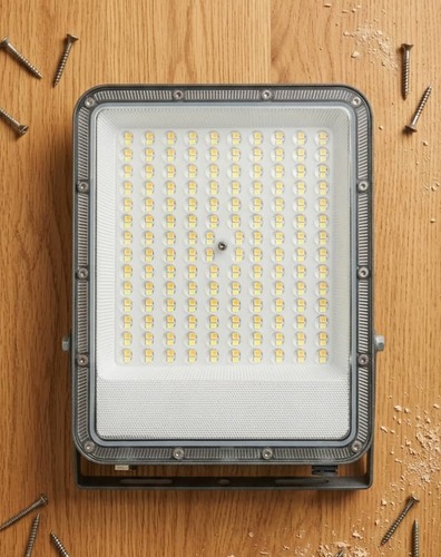 תאורת הצפה IP65 CCT 100W TRIPLE 