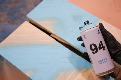 ספריי צבע MTN 94 שליטה, גימור מט ו-110 גוונים