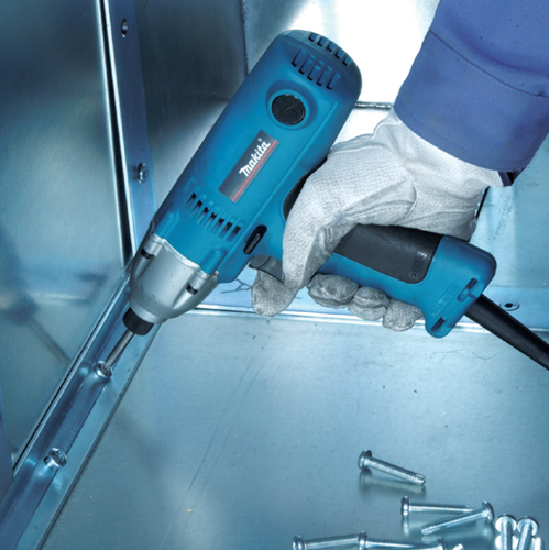 שימוש במברגת אימפקט חשמלית - MAKITA 6952 270W 120Nm