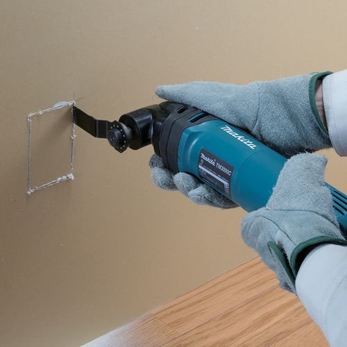 מולטיטול חשמלי עם אביזרים - MAKITA TM3000C 320W